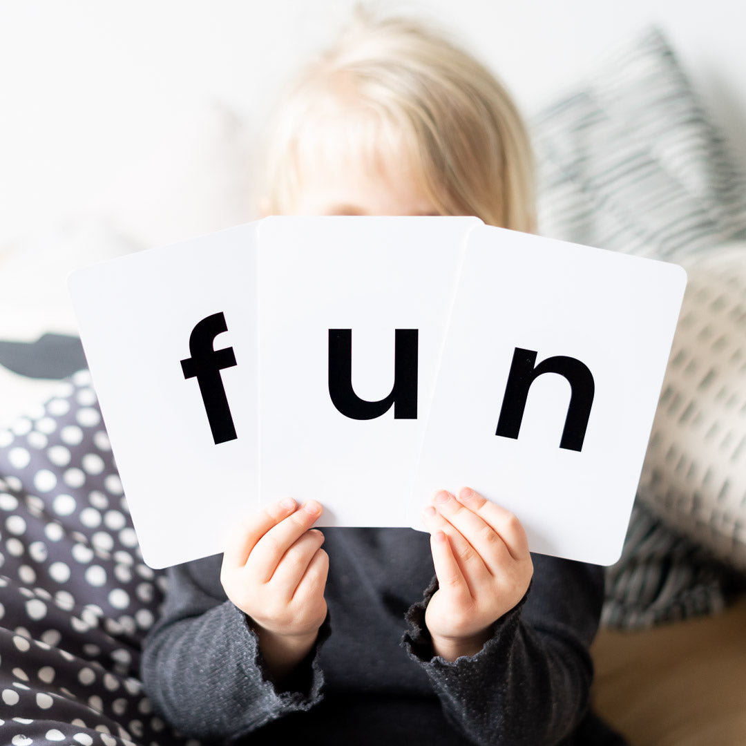 How to practise phonics with a small group using flashcards